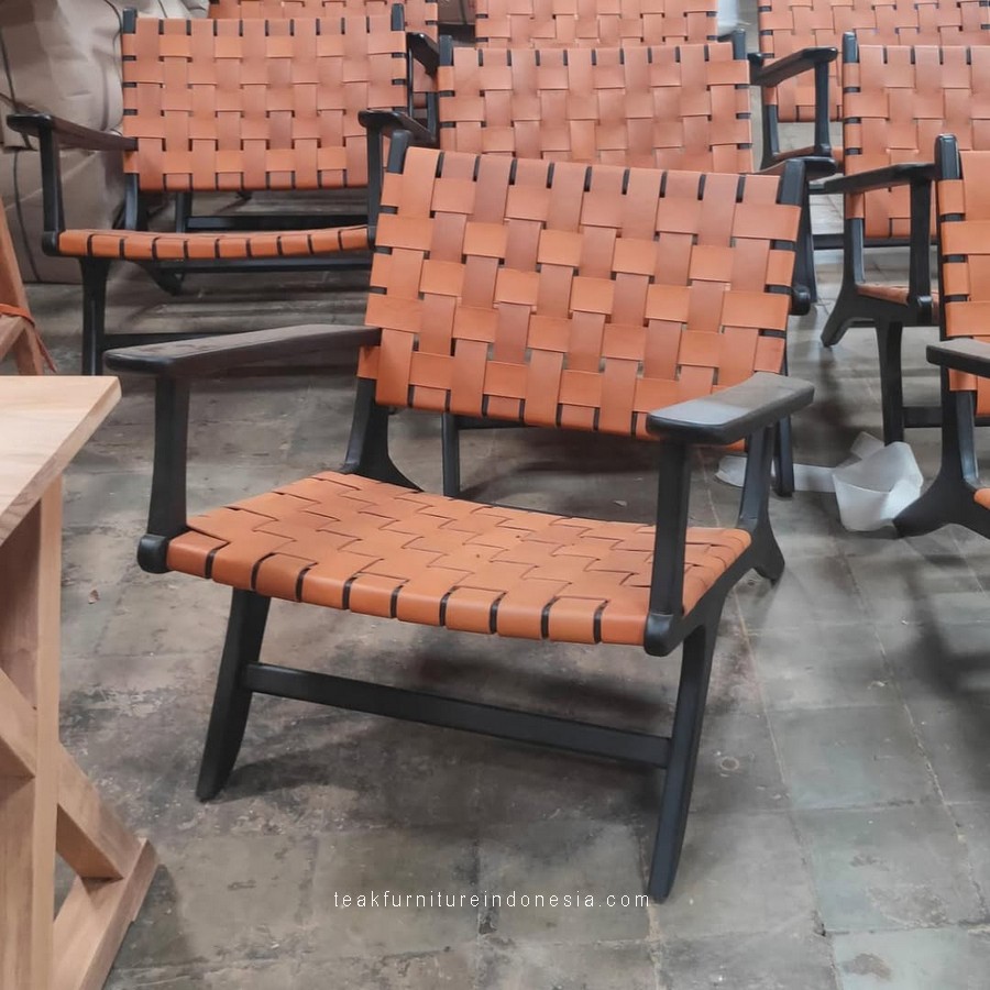leather lounge chair