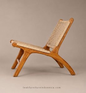 teak and rattan lounge chair